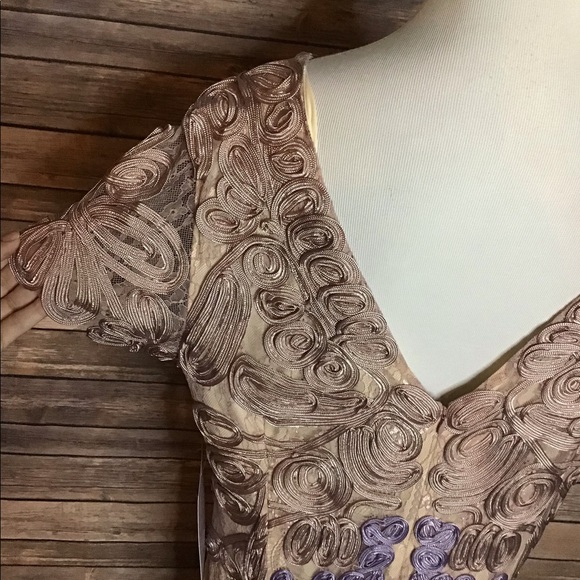 💛HP💛 Absolutely stunning Dress, so much detail! Worn 1 time - Picture 6 of 6